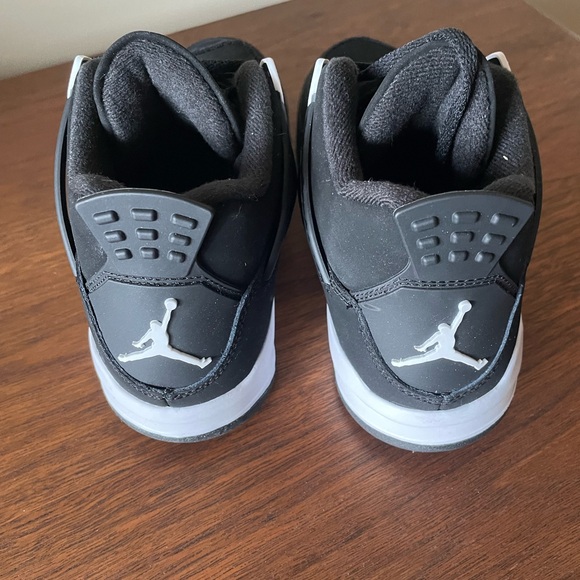 🆕 JORDAN 4 Retro White Thunder - Picture 7 of 9